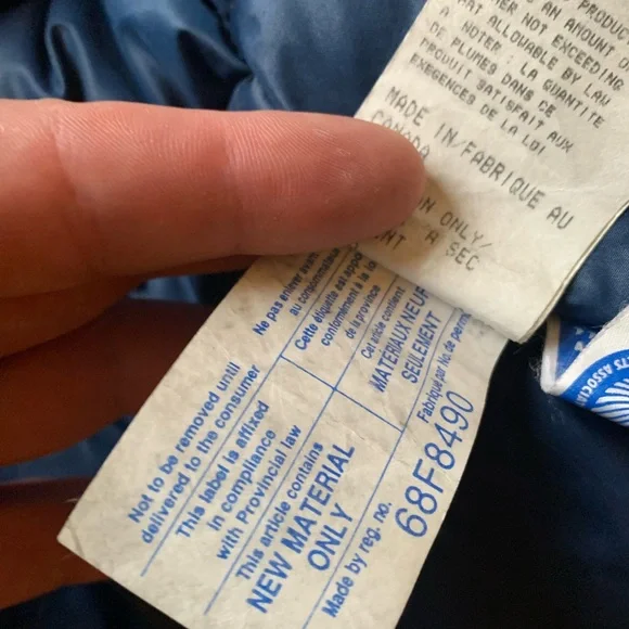 Canada Goose Resolute Parka - the most practical/functional, Canada Goose jacket - Picture 11 of 16